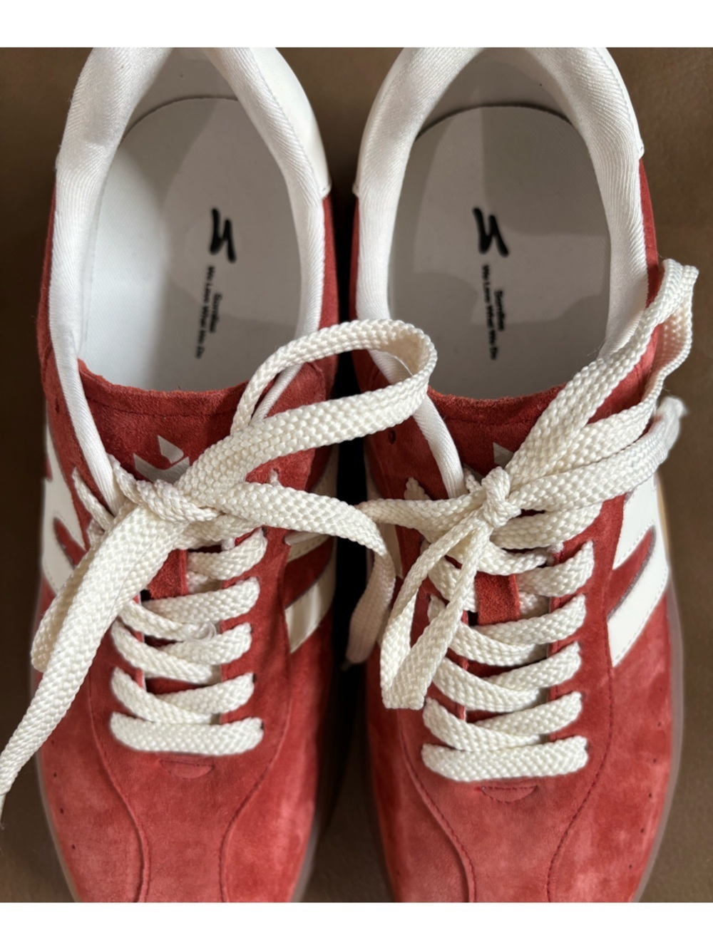 Somiliss Women’s Red Suede Low-Top Sneakers with White Trim - Picture 9 of 9